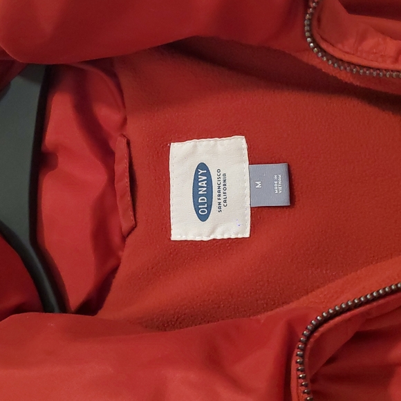 OLD NAVY Medium Like New Ladies Burnt Orange Puffer Vest - Picture 3 of 3